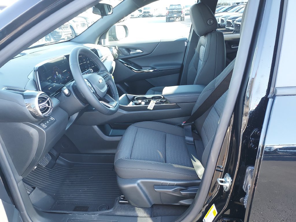 New 2027 Chevrolet Equinox LT w/ LPO, Floor Liner Package AWD/4WD image 13