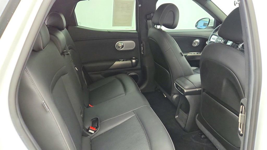 Used 2024 Genesis GV60 Advanced AWD/4WD image 24