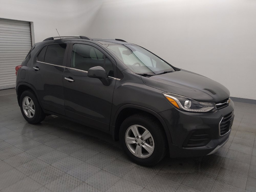 Used 2020 Chevrolet Trax LT w/ LT Convenience Package image 11