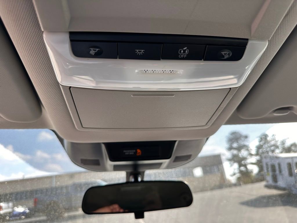 Used 2021 Nissan Rogue S image 32