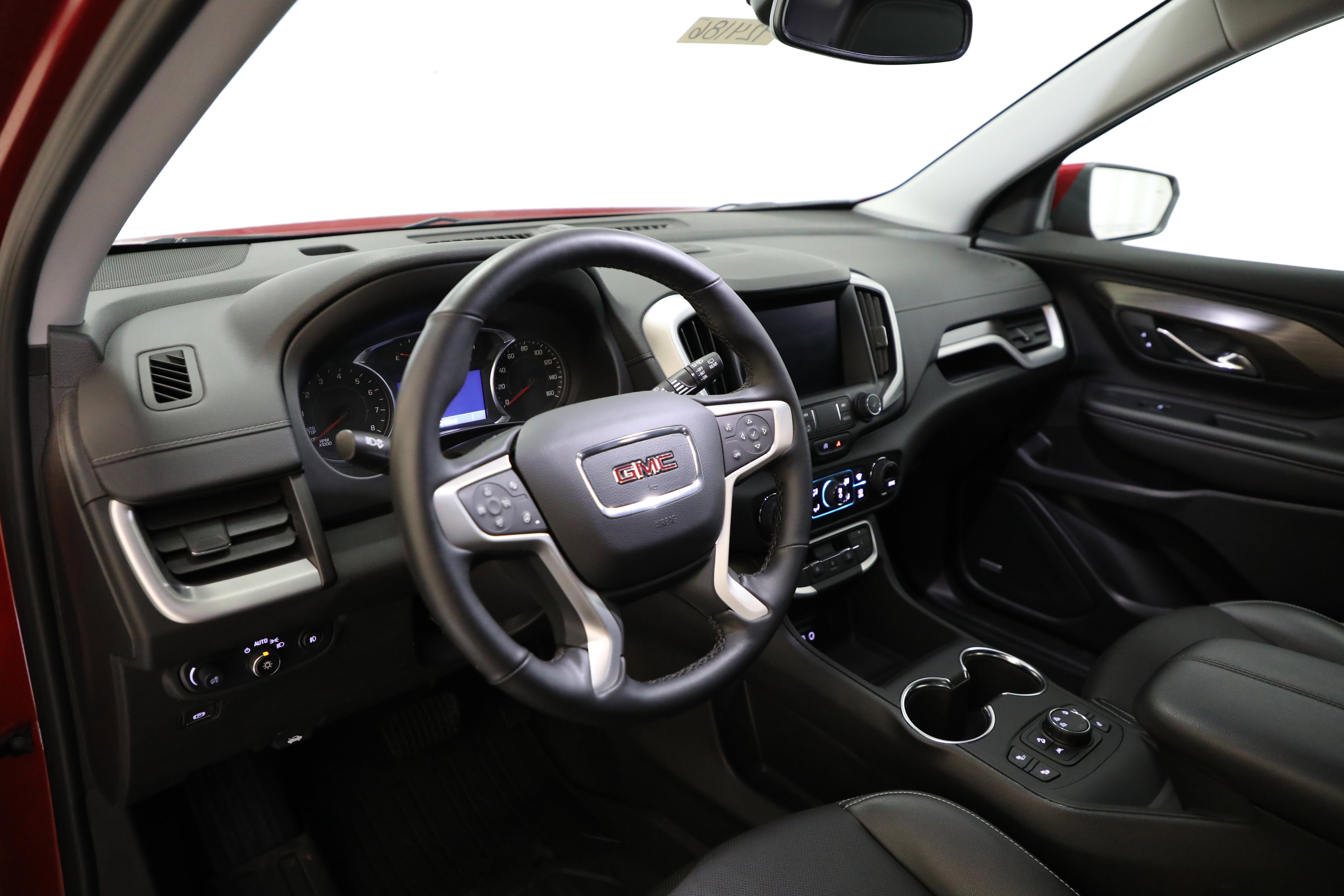 Certified 2024 GMC Terrain SLT w/ Infotainment Package II image 11