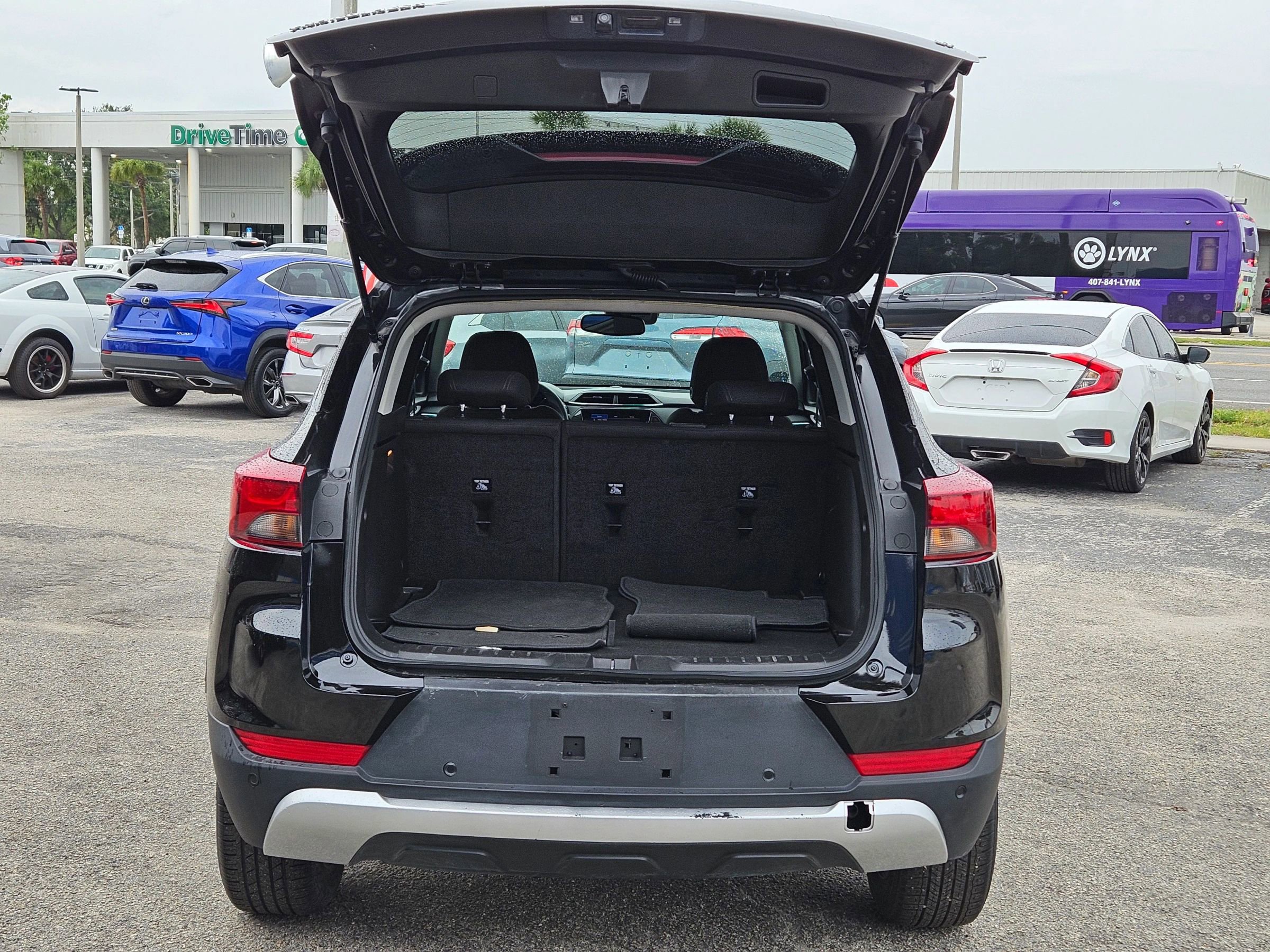 Used 2023 Chevrolet TrailBlazer LT w/ Convenience Package FWD image 14