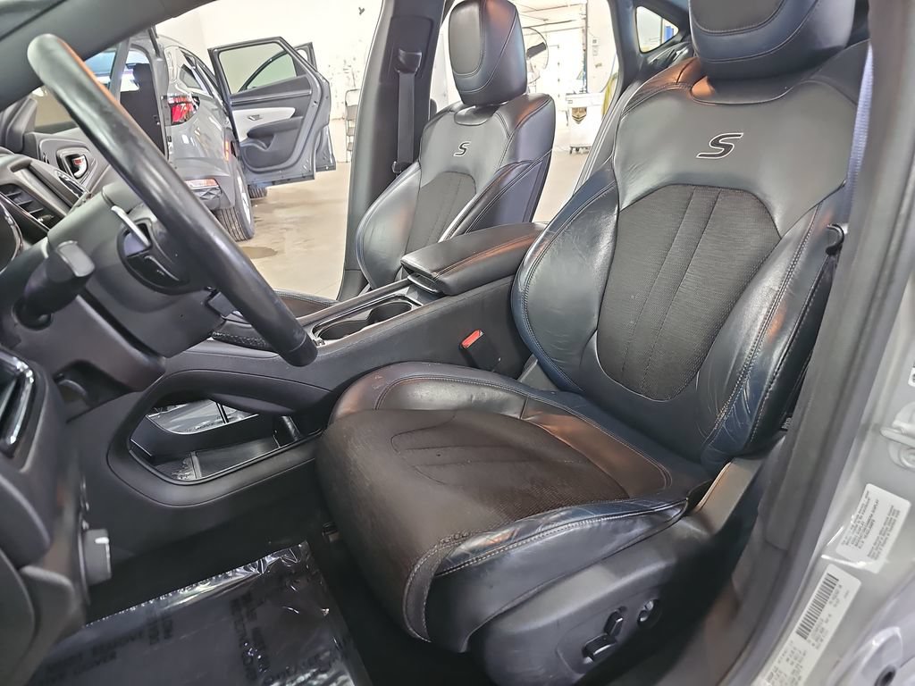 Used 2015 Chrysler 200 S w/ Navigation & Sound Group I FWD image 14