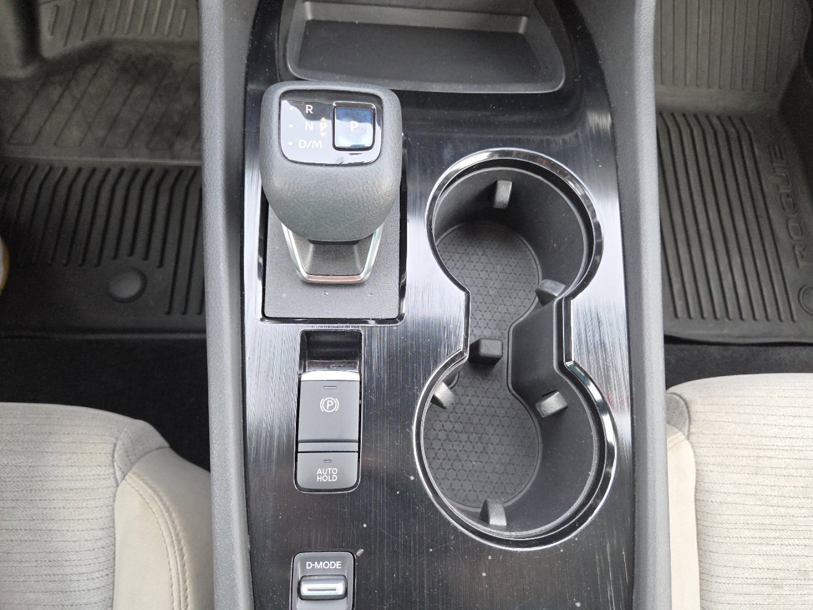 Used 2021 Nissan Rogue SV image 32