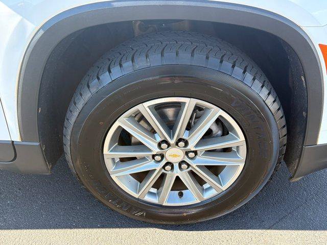 Used 2023 Chevrolet Traverse LT FWD image 10