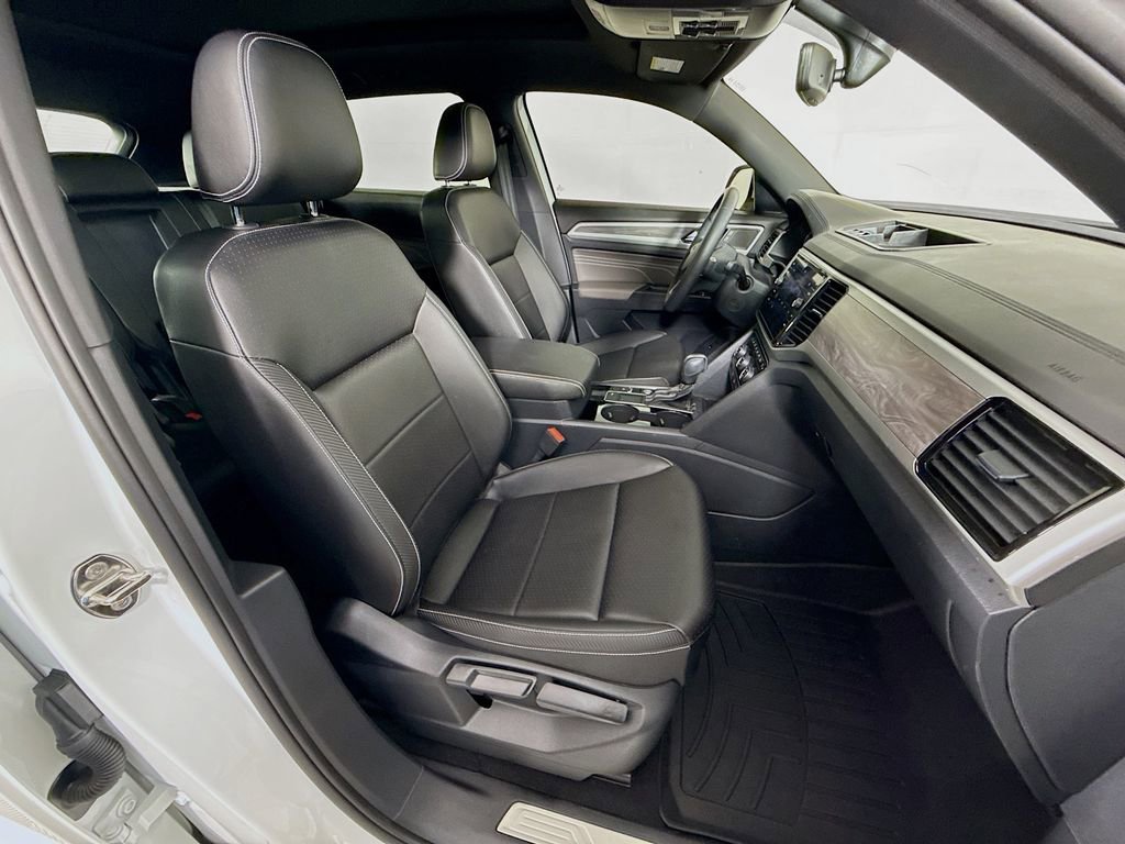 Used 2023 Volkswagen Atlas Cross Sport SE w/ Panoramic Sunroof Package image 30