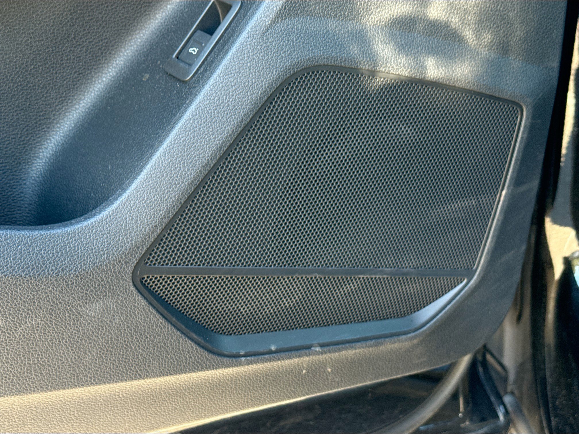 Certified 2025 Audi Q3 2.0T Premium image 23