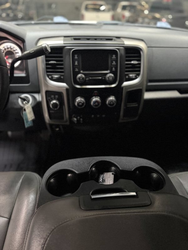 Used 2018 RAM 2500 SLT AWD/4WD image 12