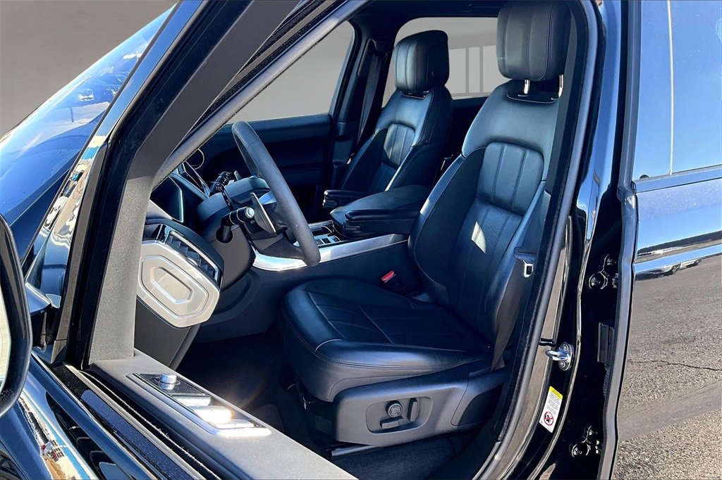 Used 2021 Land Rover Range Rover Sport HST image 26