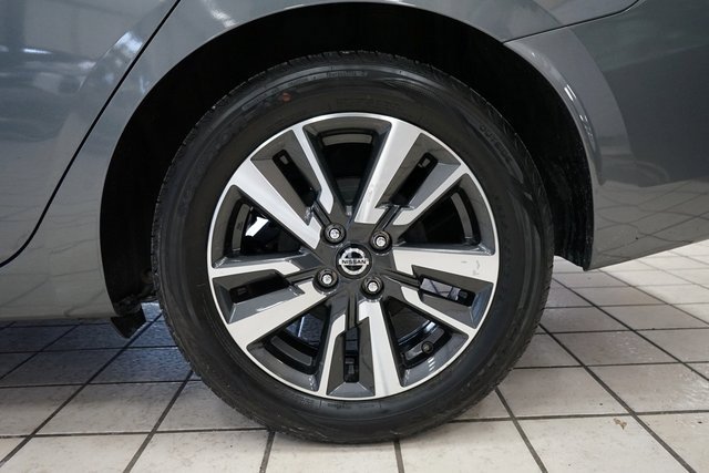 Used 2021 Nissan Versa SV image 48