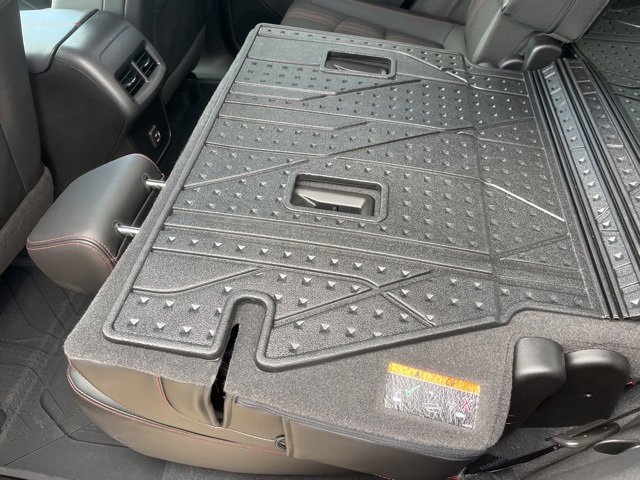 Used 2022 Chevrolet Equinox RS w/ LPO, Floor Liner Package image 41