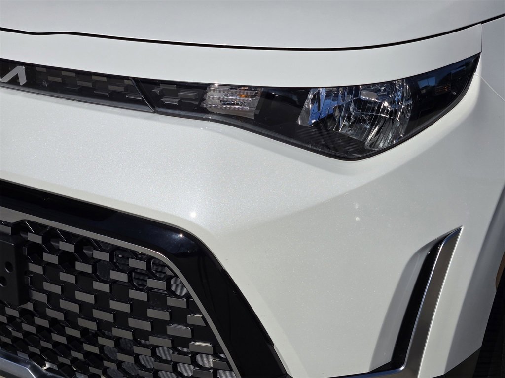 Certified 2025 Kia Soul EX image 15