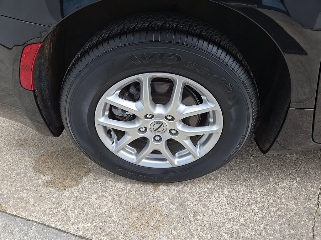 Used 2024 Chrysler Pacifica Touring-L image 22