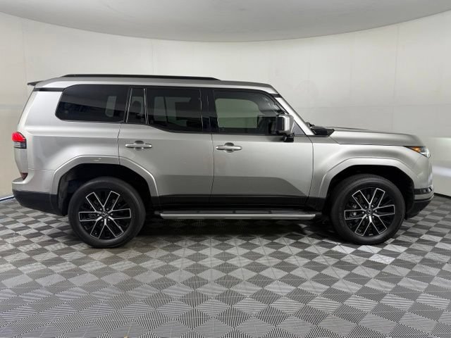Used 2024 Lexus GX 550 w/ Accessory Package (Z1) AWD/4WD image 9