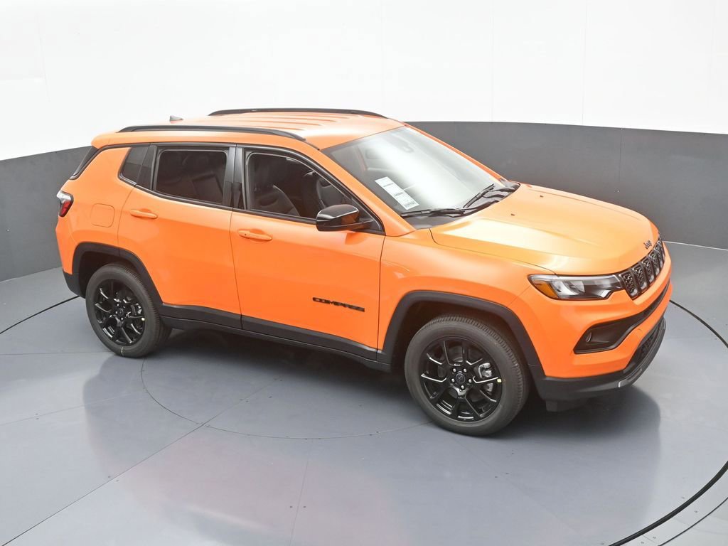 Used 2026 Jeep Compass Latitude AWD/4WD image 41