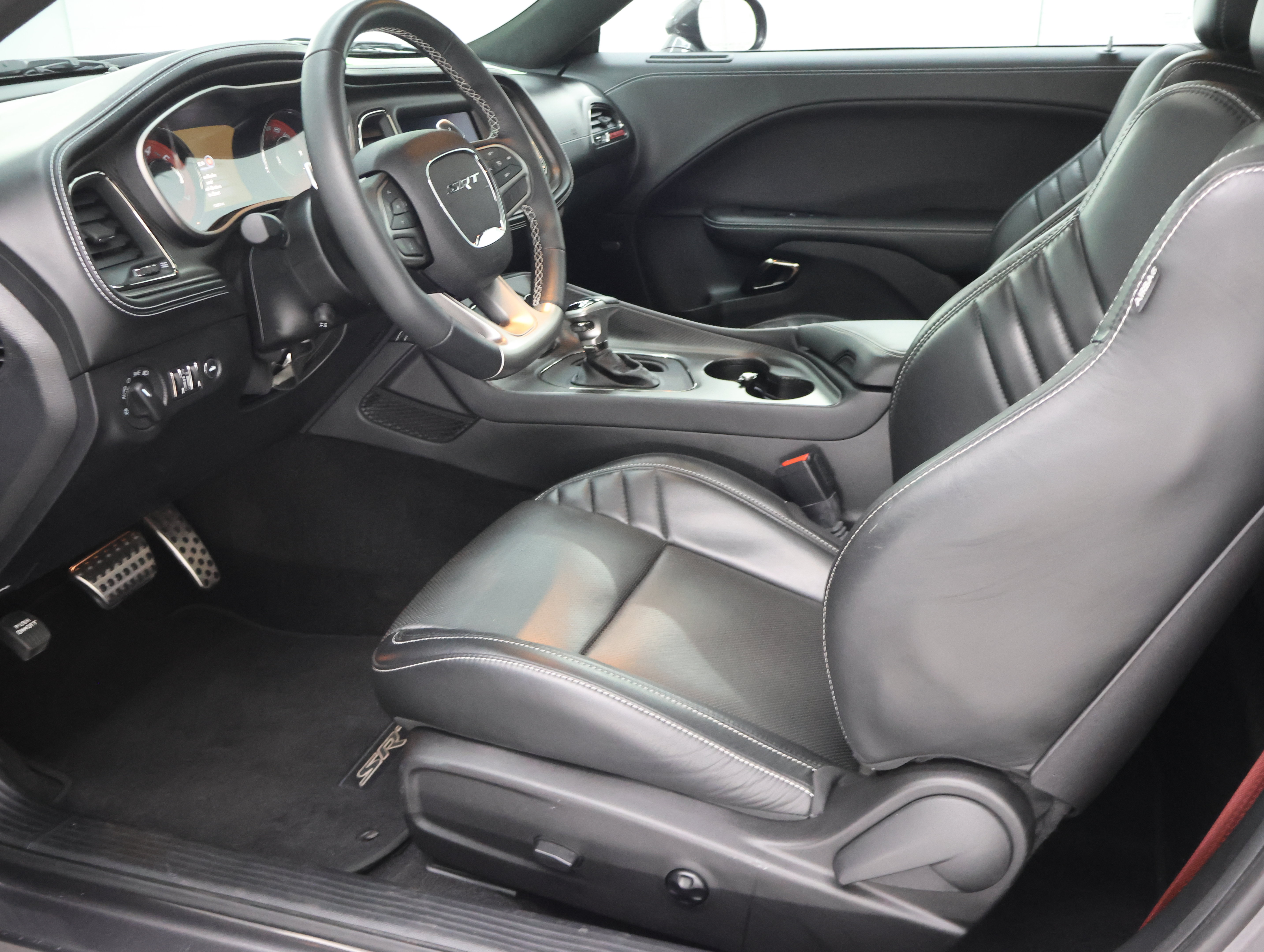 Used 2023 Dodge Challenger SRT Hellcat w/ Driver Convenience Group RWD image 8
