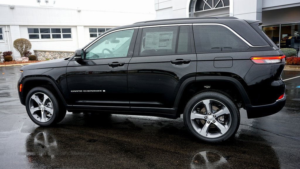 New 2025 Jeep Grand Cherokee Limited image 7