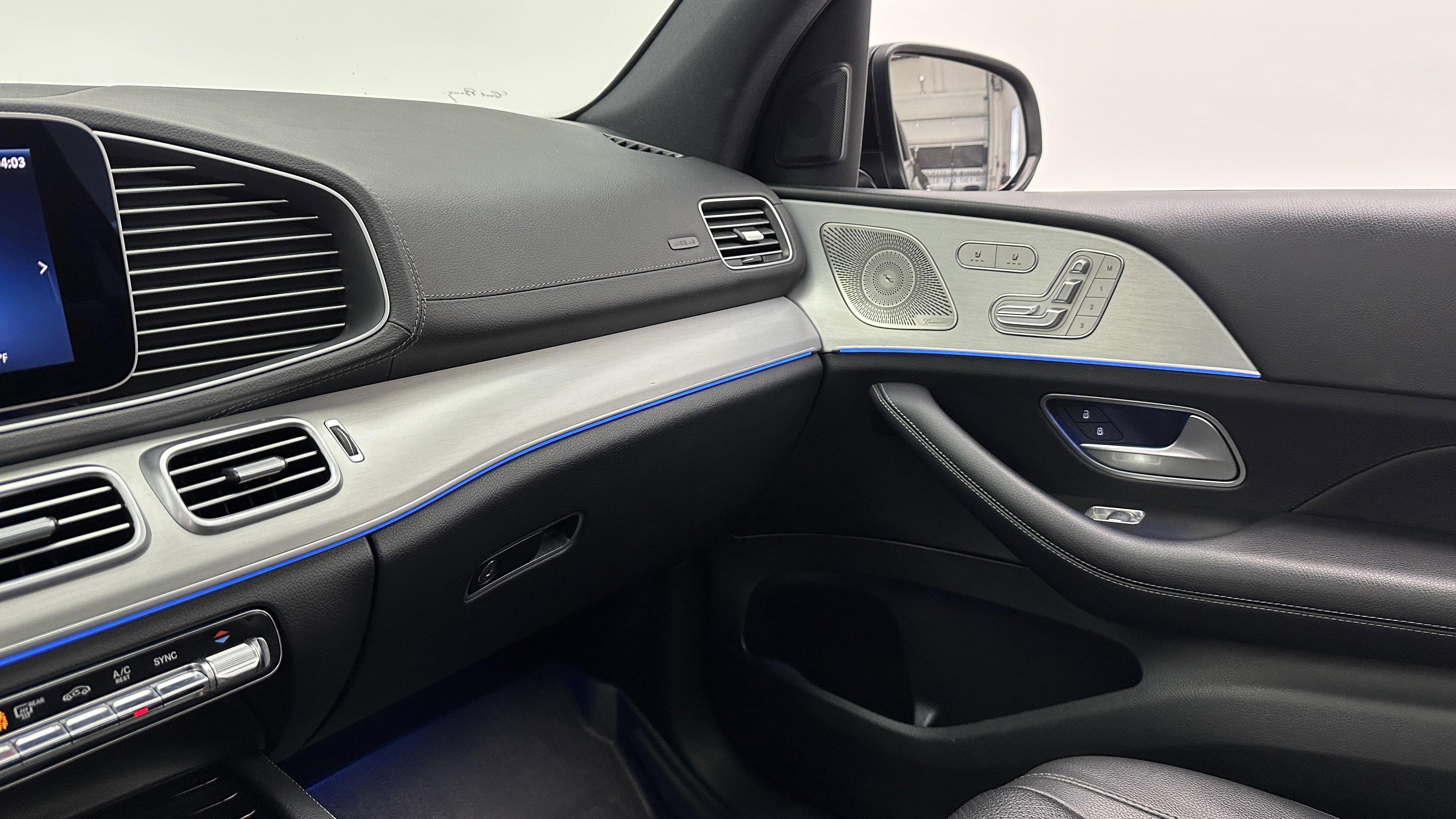 Used 2024 Mercedes-Benz GLS 450 4MATIC image 17