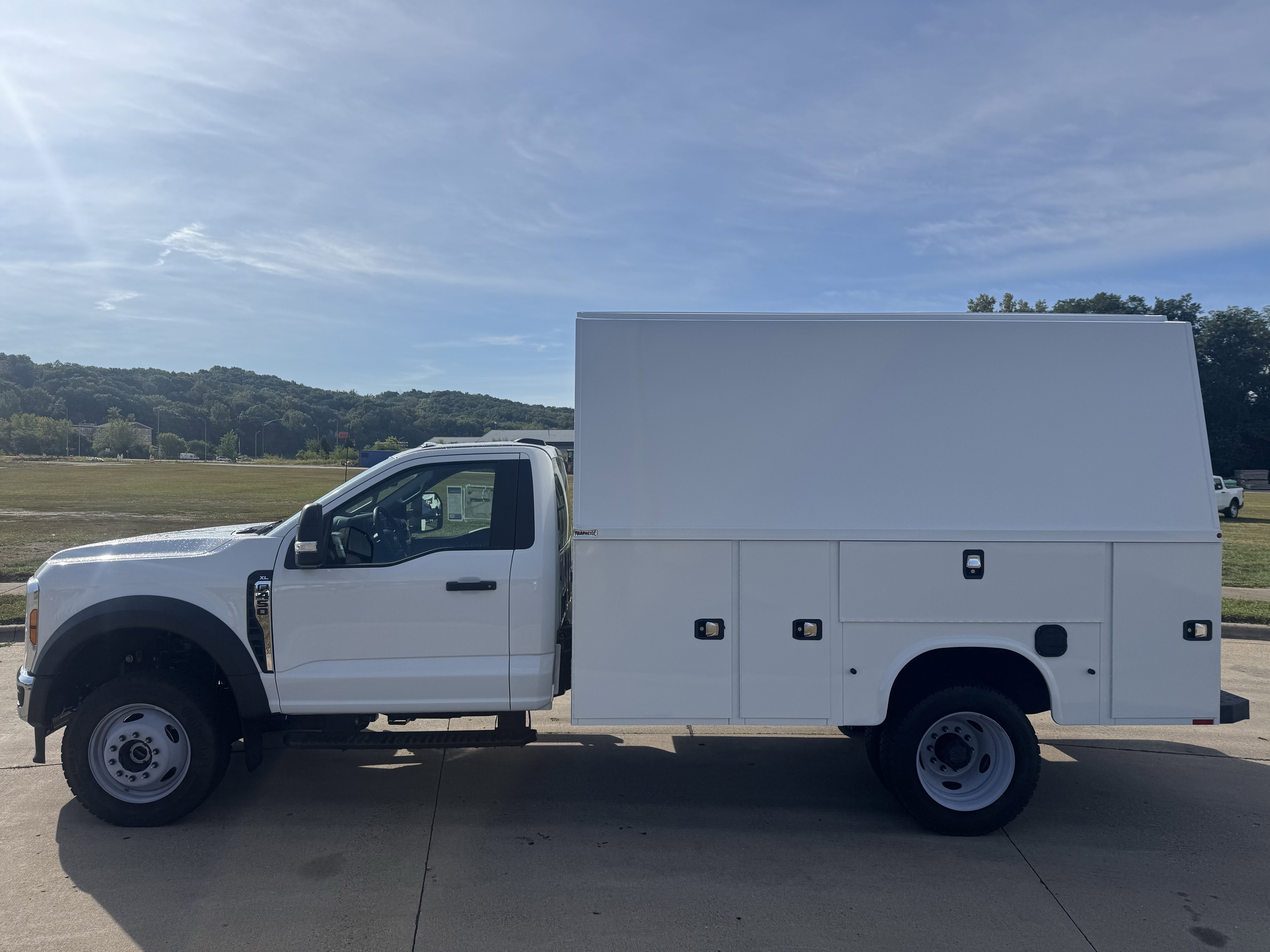 New 2025 Ford F450 XL image 9