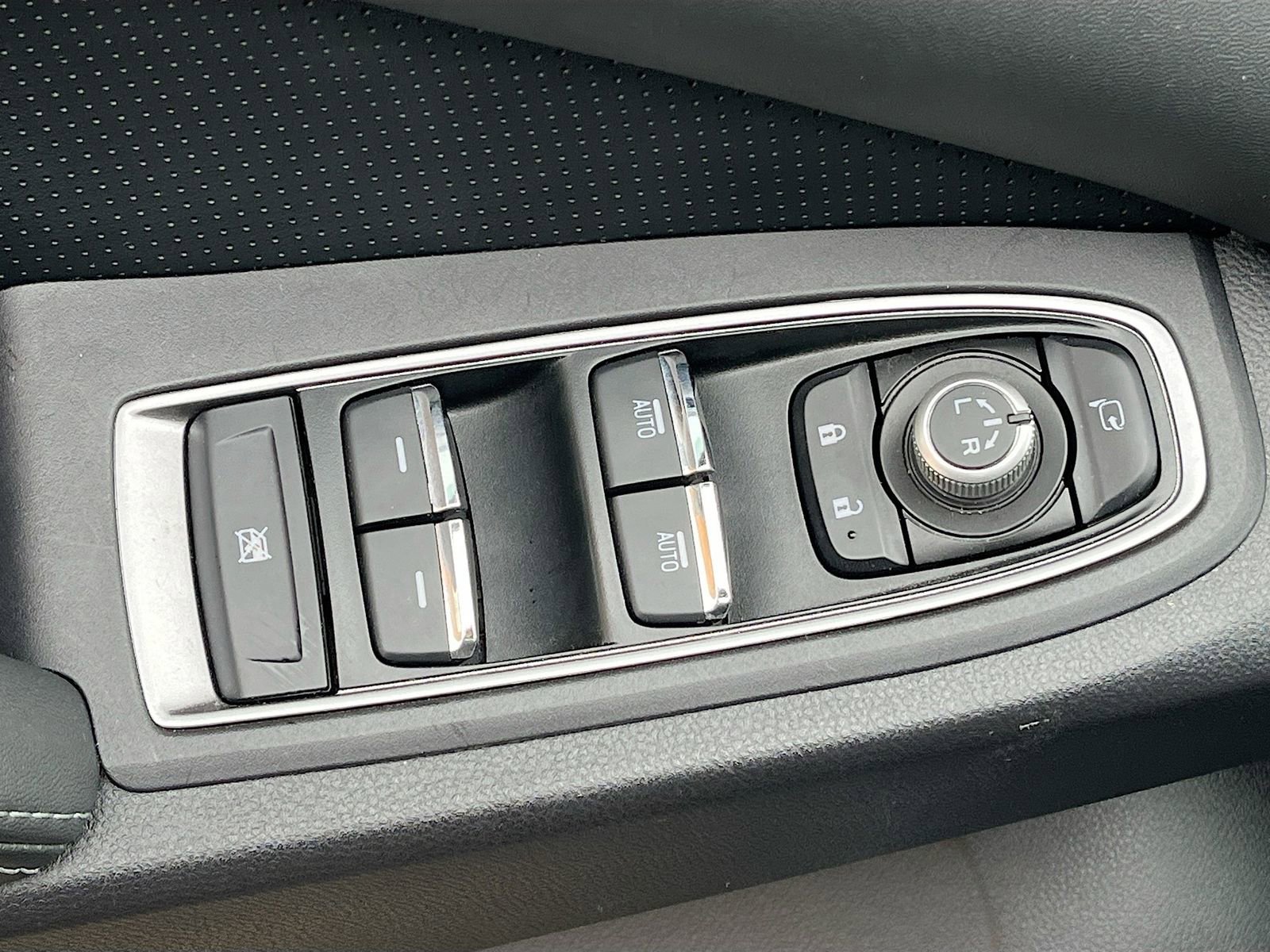 Used 2024 Subaru Ascent Touring image 18