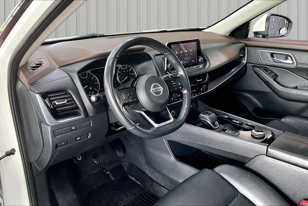 Used 2021 Nissan Rogue SV AWD/4WD image 17