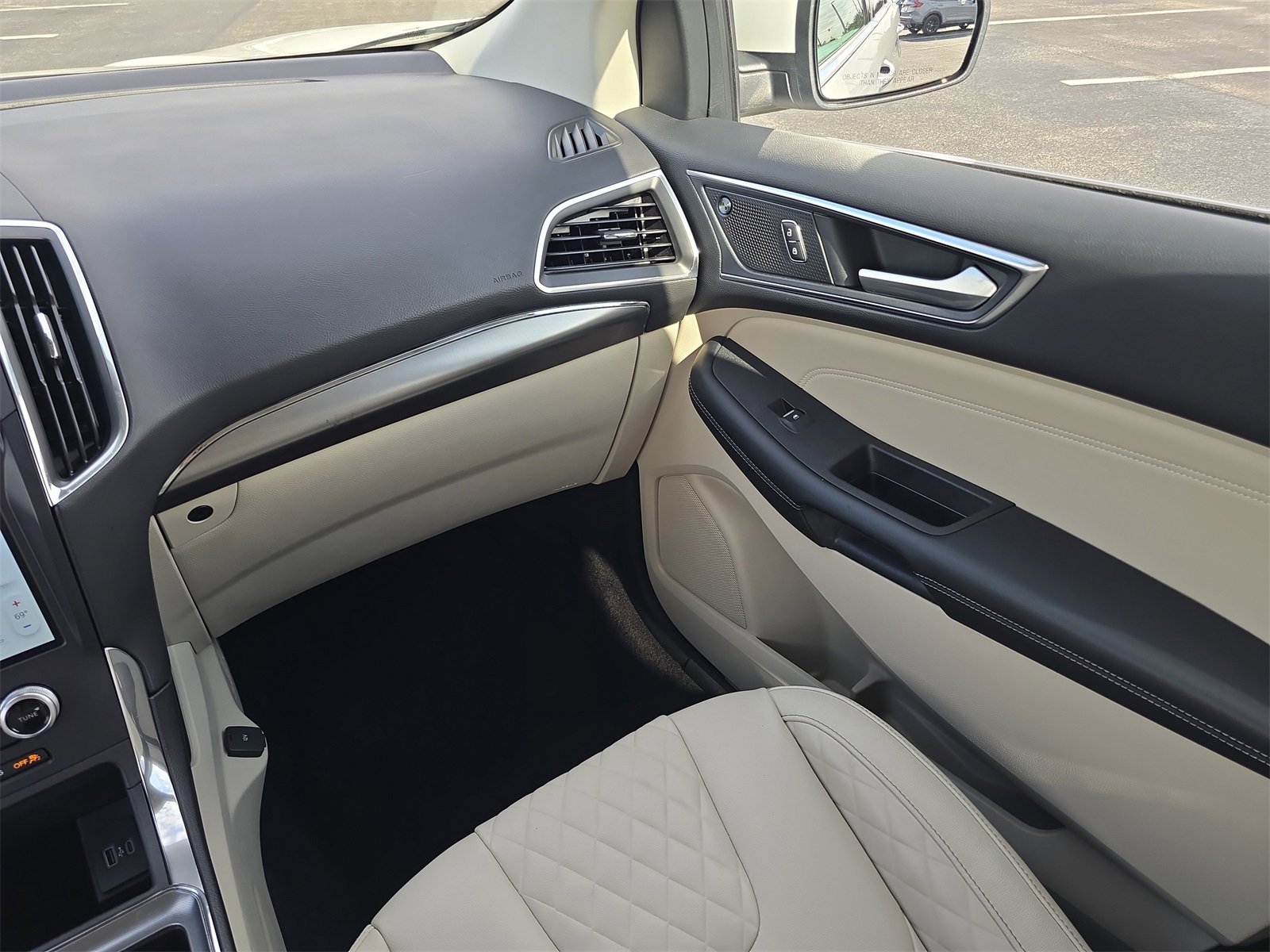 Used 2023 Ford Edge Titanium image 12