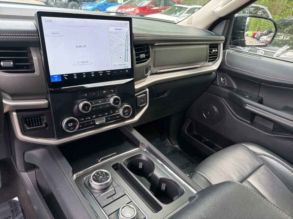 Used 2024 Ford Expedition Max XLT image 18