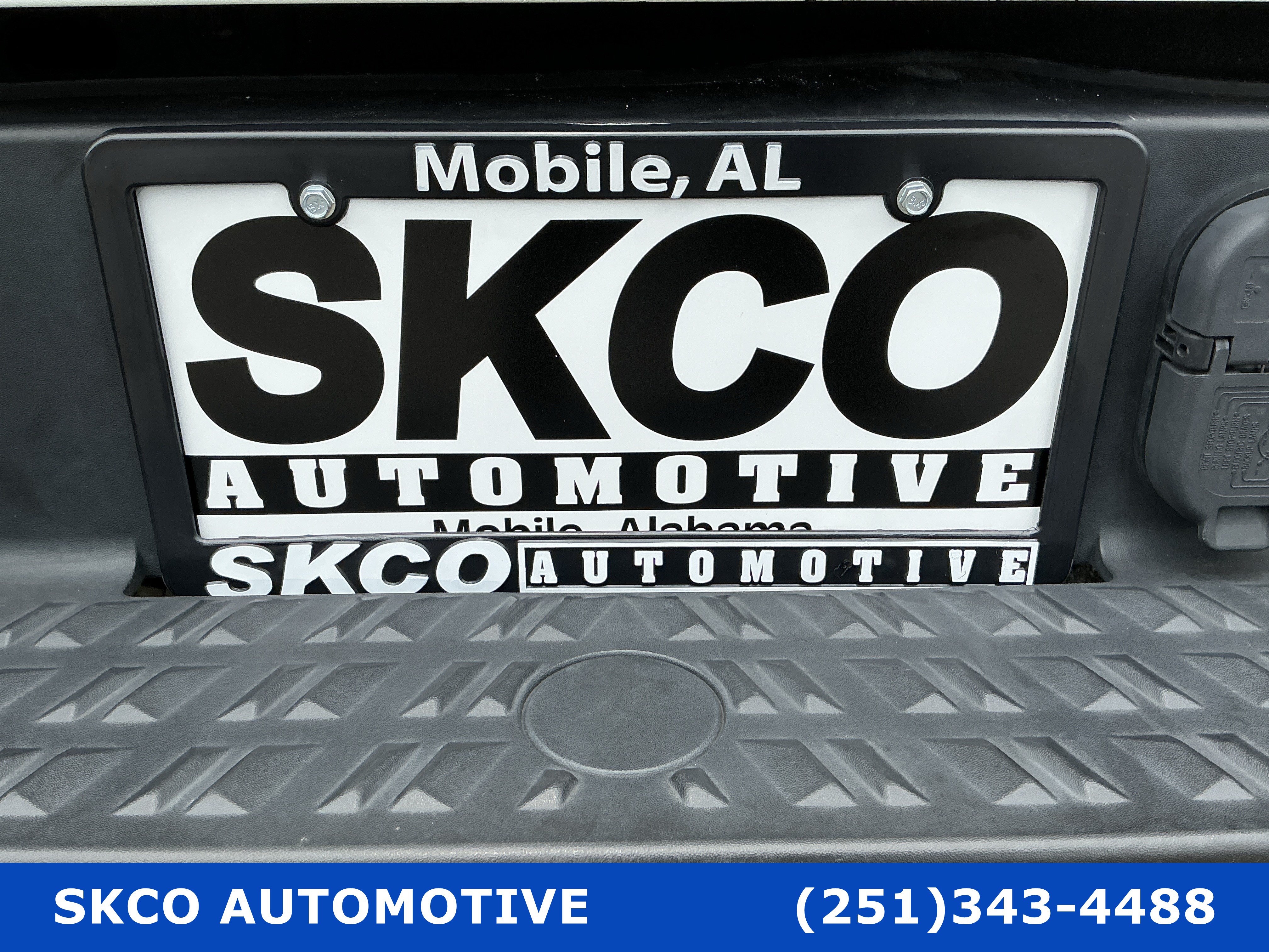 Used 2020 Nissan Titan PRO-4X w/ Pro-4x Convenience Package AWD/4WD image 31