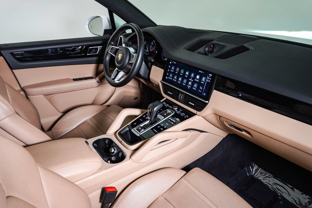 Certified 2023 Porsche Cayenne AWD/4WD image 14