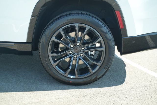 New 2026 Jeep Grand Wagoneer Summit AWD/4WD image 50