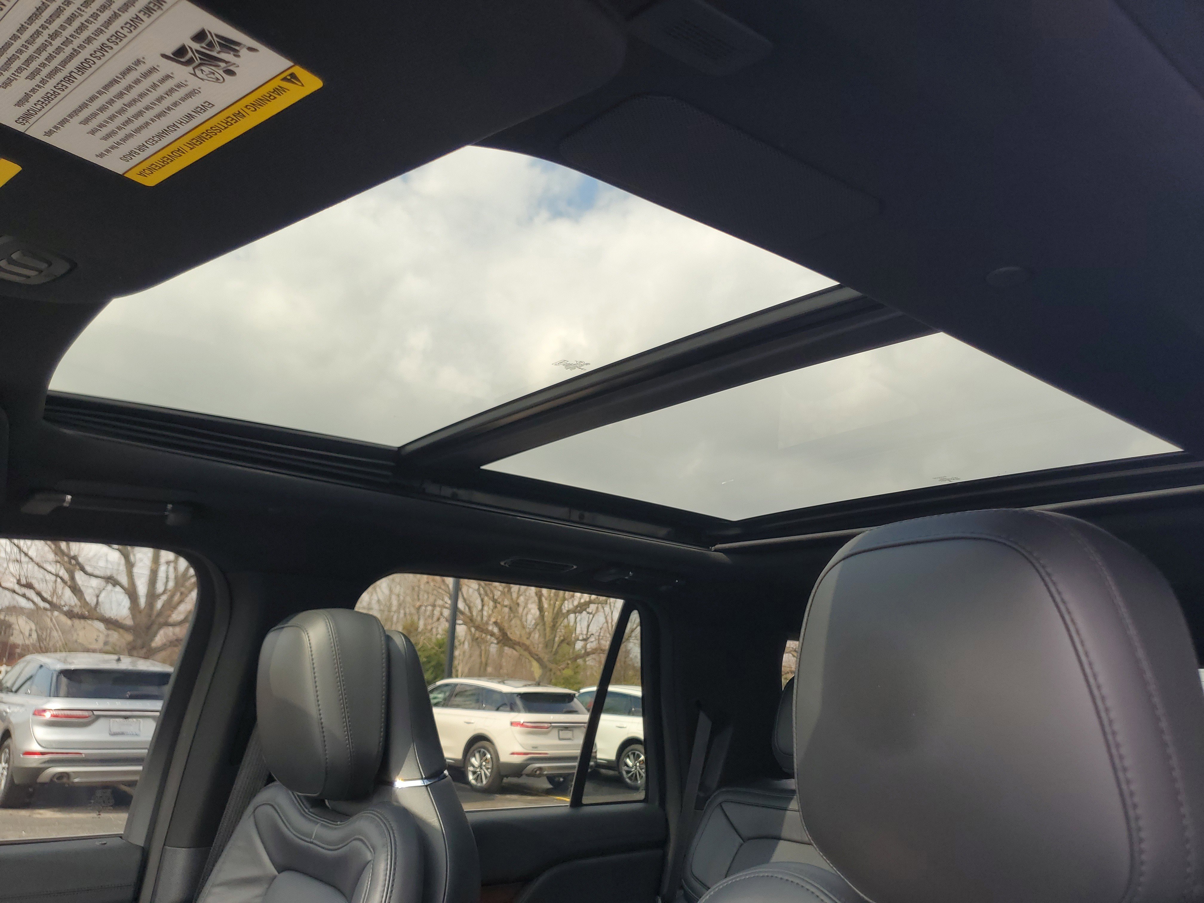 Certified 2023 Lincoln Navigator Reserve AWD/4WD image 11