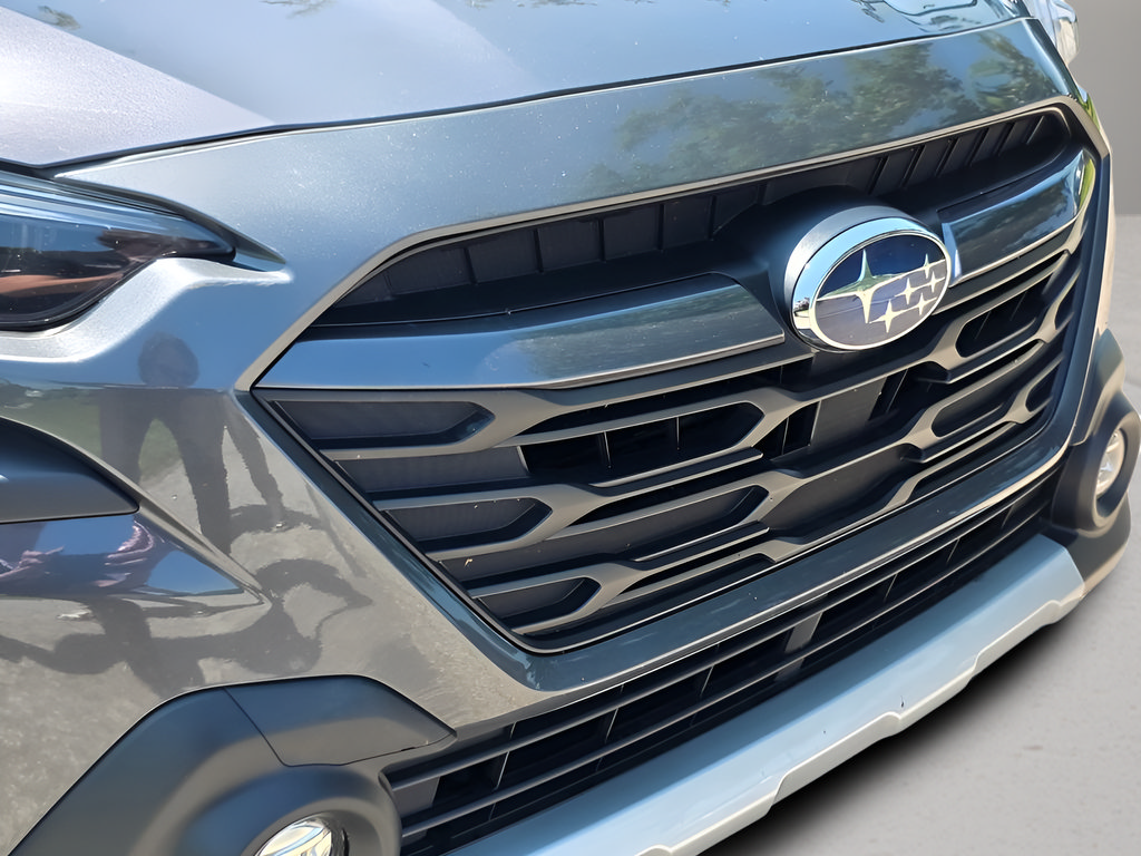 Used 2025 Subaru Outback Premium AWD/4WD image 9