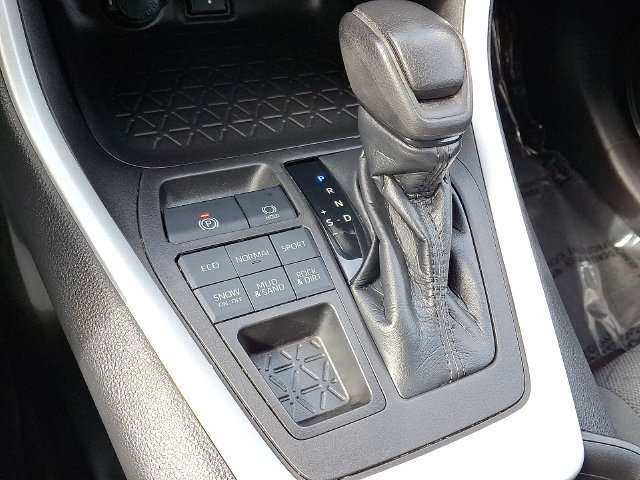 Used 2021 Toyota RAV4 XLE w/ Convenience Package AWD/4WD image 14