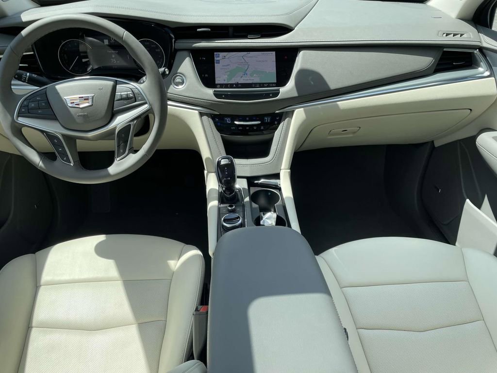 New 2025 Cadillac XT5 Premium Luxury image 14