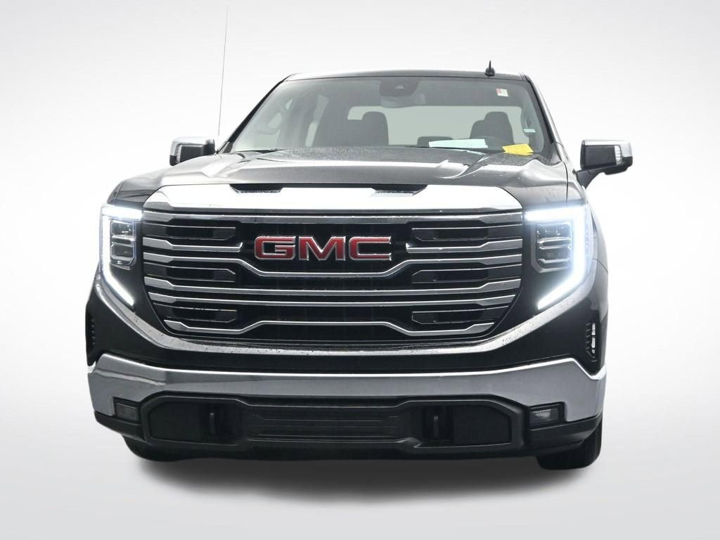 Used 2025 GMC Sierra 1500 SLT RWD image 2
