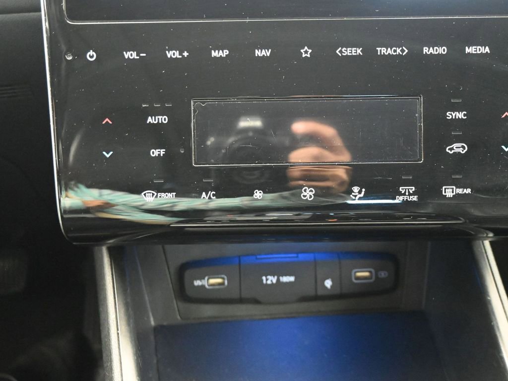 Used 2024 Hyundai Tucson Limited image 33