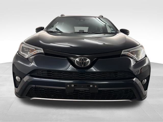 Used 2017 Toyota RAV4 SE image 3
