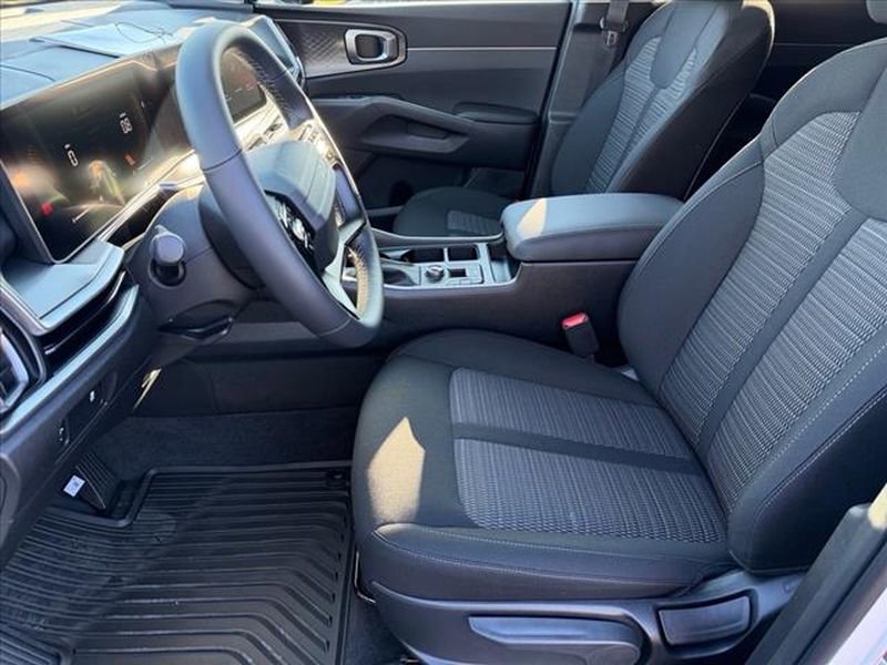 New 2026 Kia Sorento LX image 10