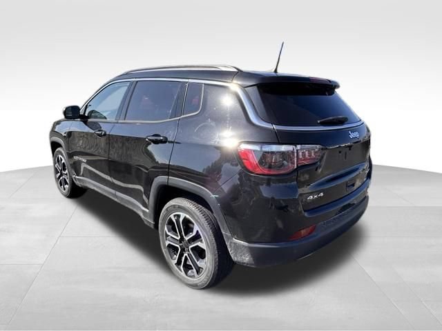 Used 2023 Jeep Compass Limited AWD/4WD image 5