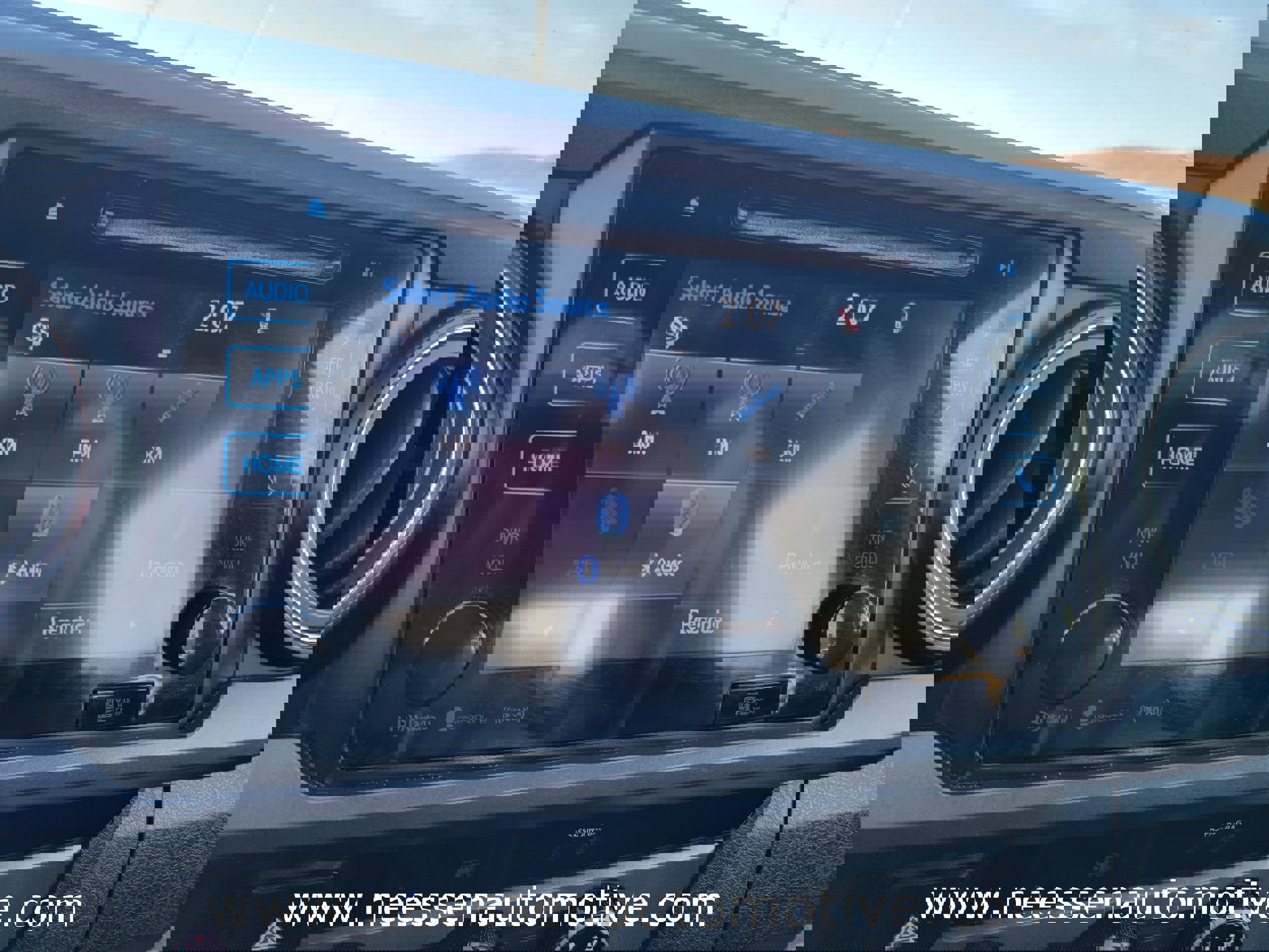 Used 2018 Toyota Tacoma TRD Off-Road w/ Technology Package image 60