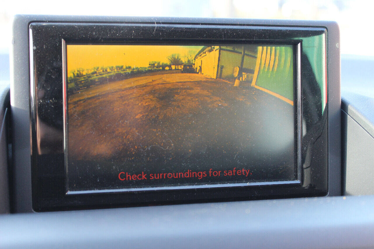 Used 2012 Lexus CT 200h Premium image 16