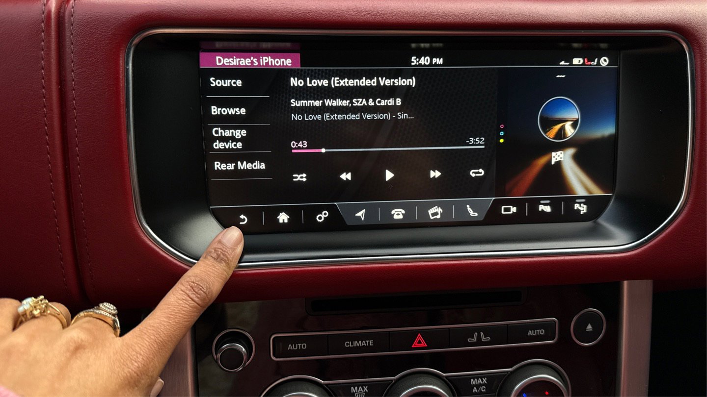 Used 2017 Land Rover Range Rover Autobiography image 26