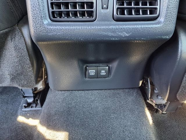Used 2025 Toyota Camry SE FWD image 23