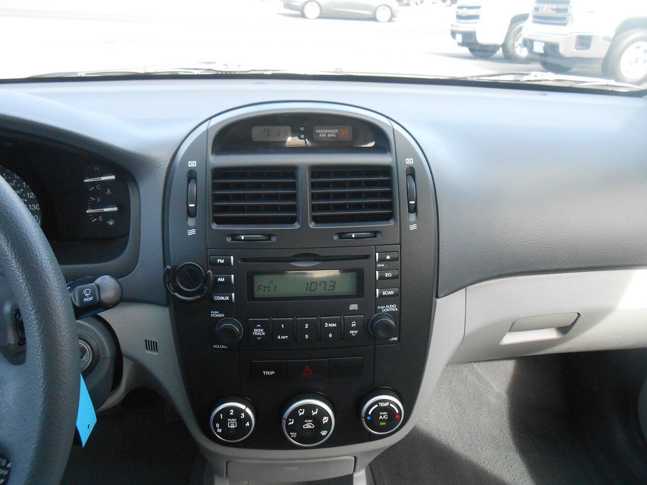 Used 2009 Kia Spectra EX FWD image 13