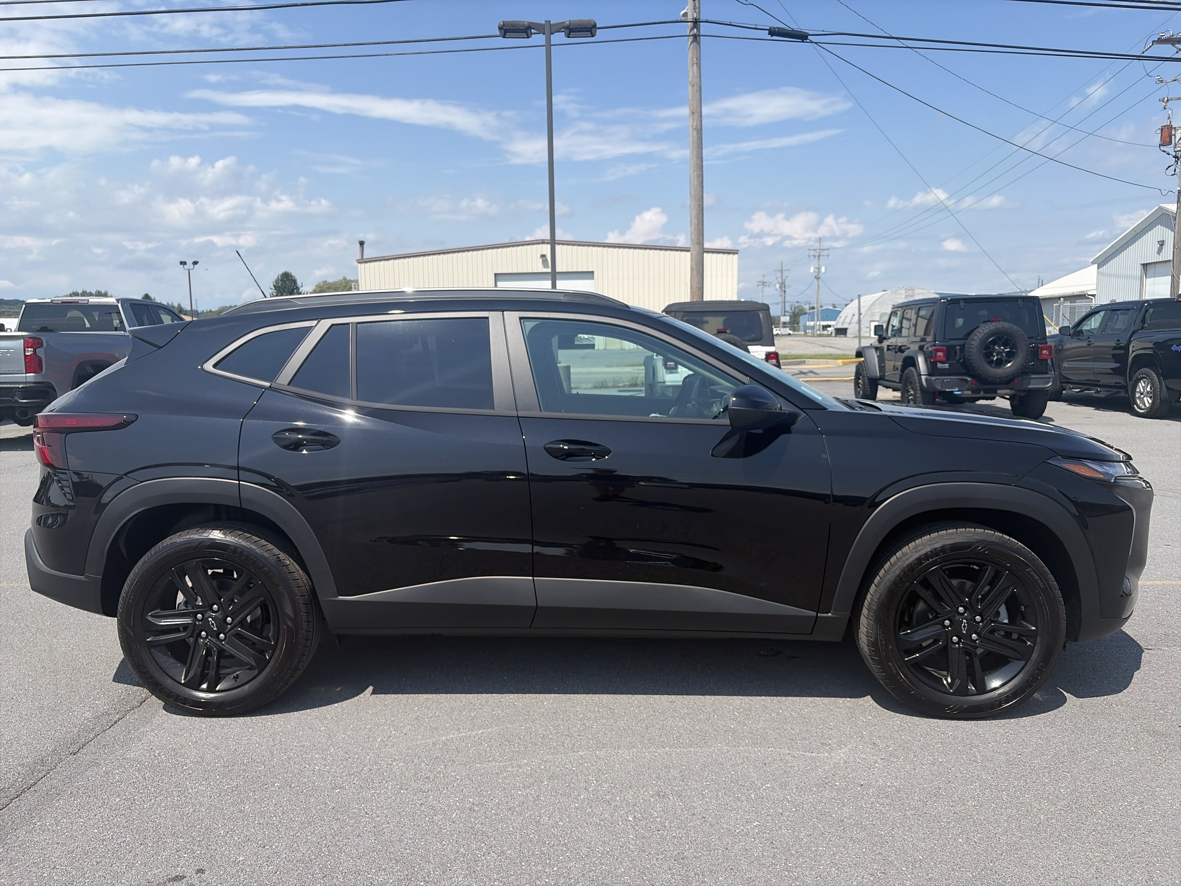 New 2026 Chevrolet Trax ACTIV w/ Driver Confidence Package FWD video 4