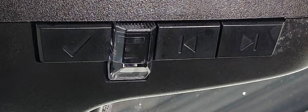 Used 2021 GMC Acadia Denali w/ Denali Ultimate Package image 16