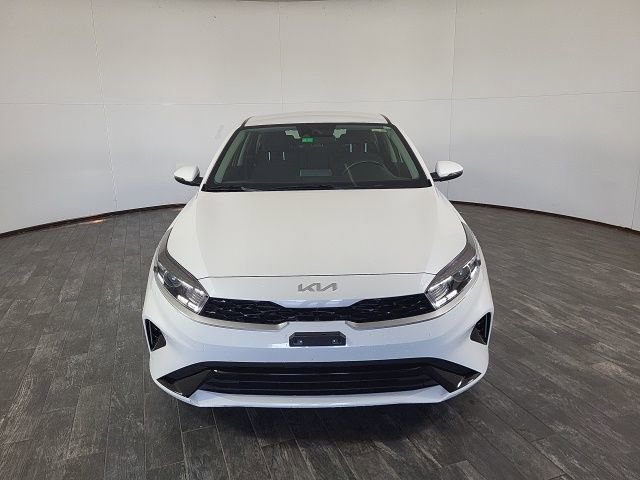 Used 2023 Kia Forte GT-Line image 2