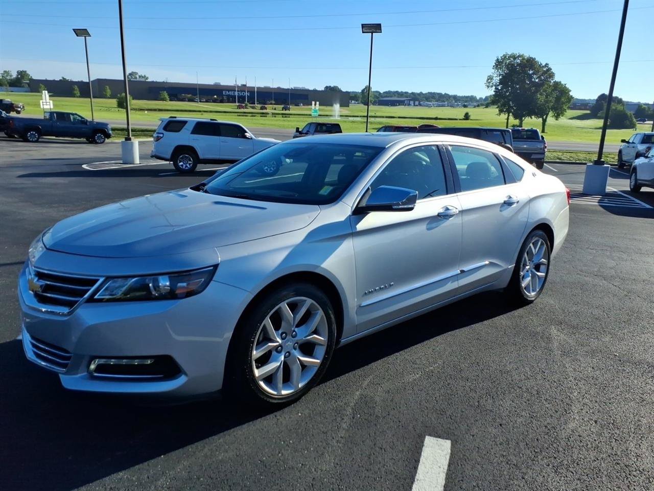 Used 2014 Chevrolet Impala LTZ FWD image 3