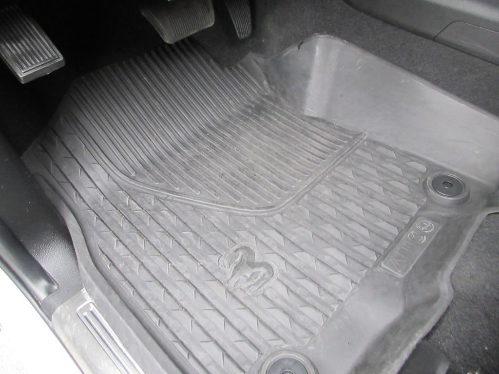 Used 2023 RAM 2500 Limited AWD/4WD image 33