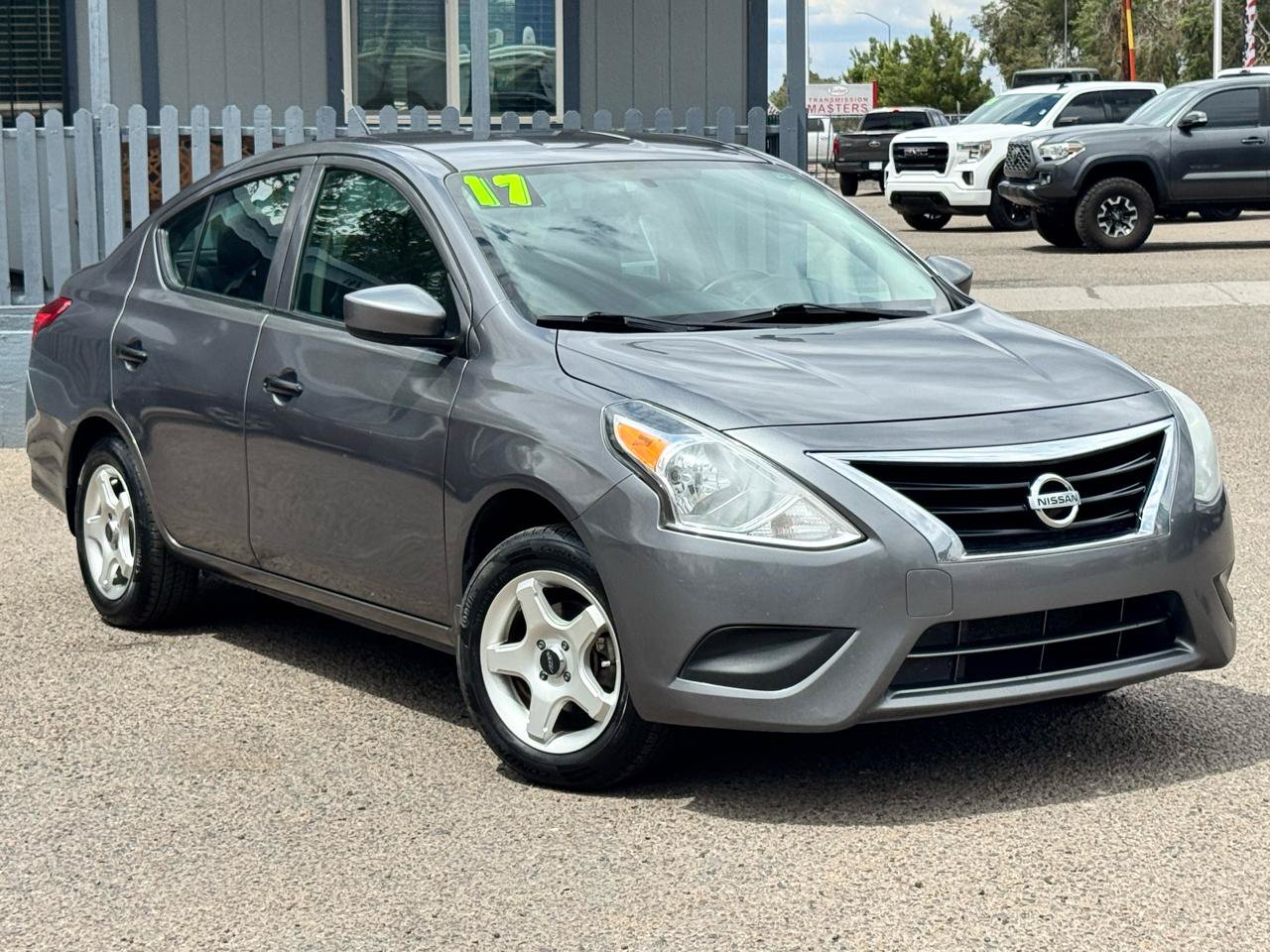 Used 2017 Nissan Versa S FWD image 2